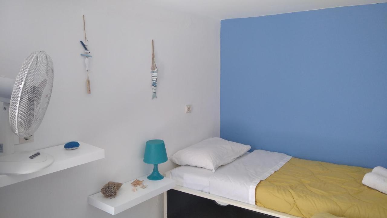 Traditional Renovated House In The Centre Of Anafi Exterior foto
