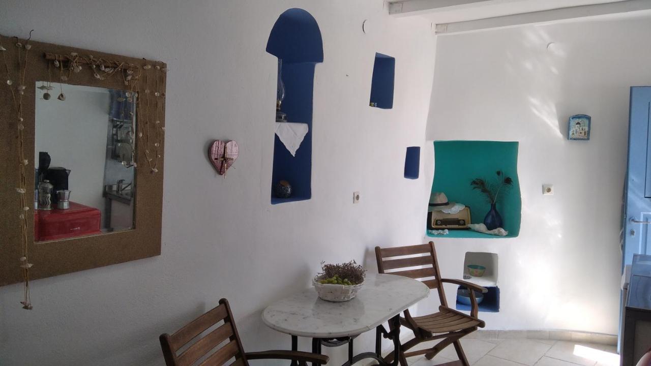 Traditional Renovated House In The Centre Of Anafi Exterior foto