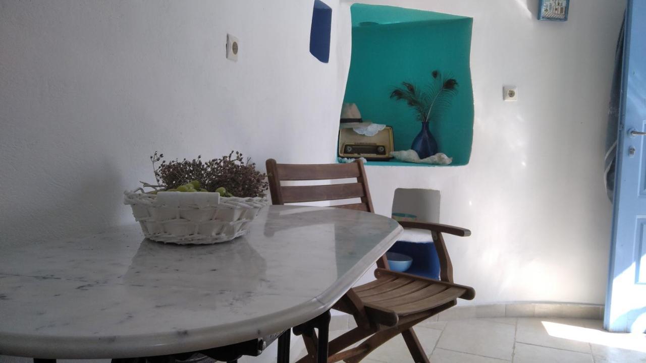 Traditional Renovated House In The Centre Of Anafi Exterior foto