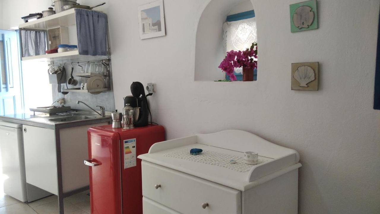 Traditional Renovated House In The Centre Of Anafi Exterior foto