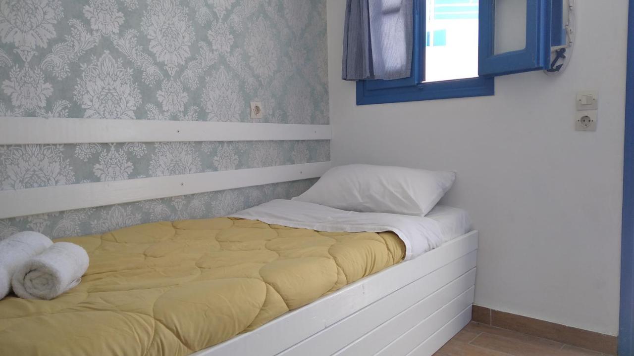 Traditional Renovated House In The Centre Of Anafi Exterior foto